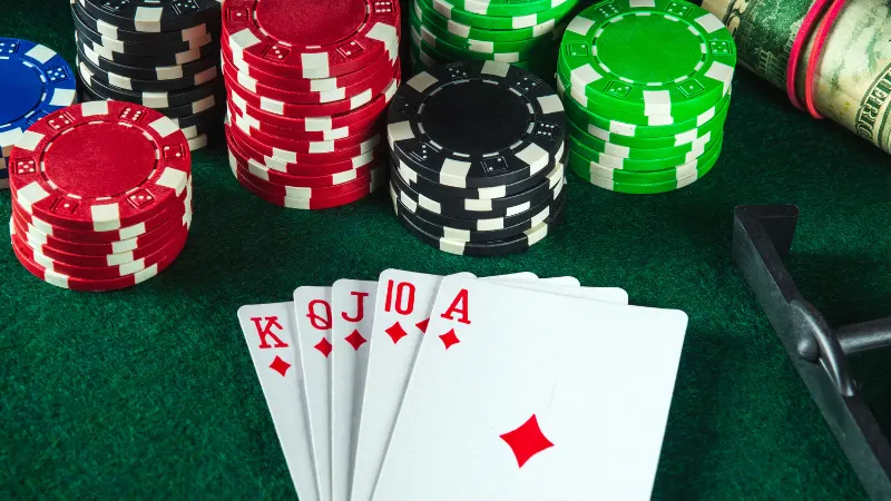 Các lựa chọn của người chơi trong ván bài poker